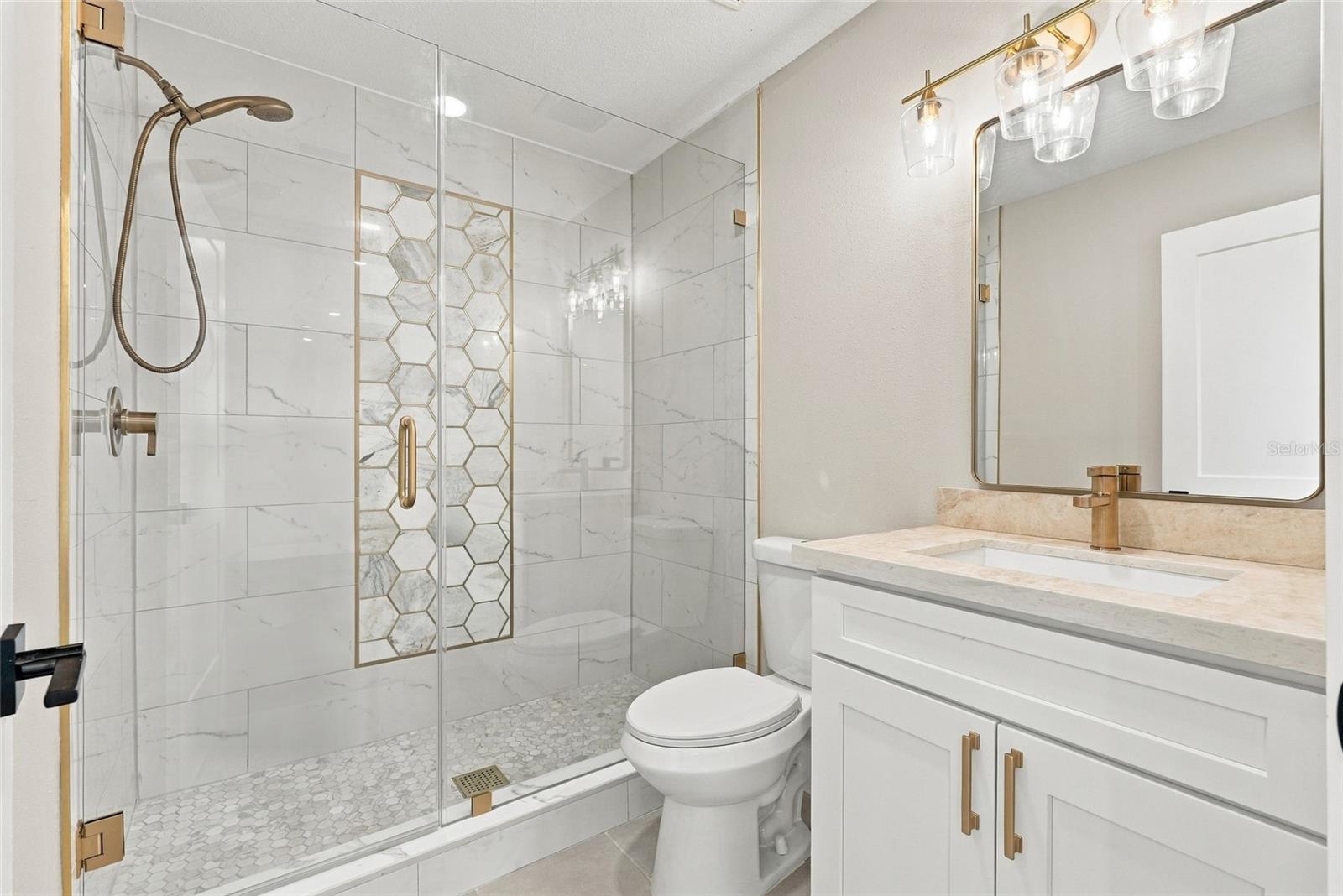 1002 E OSBORNE AVE — photo 15