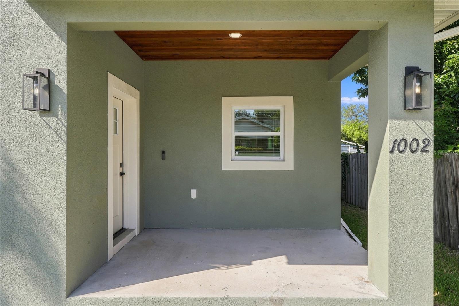 1002 E OSBORNE AVE — photo 2