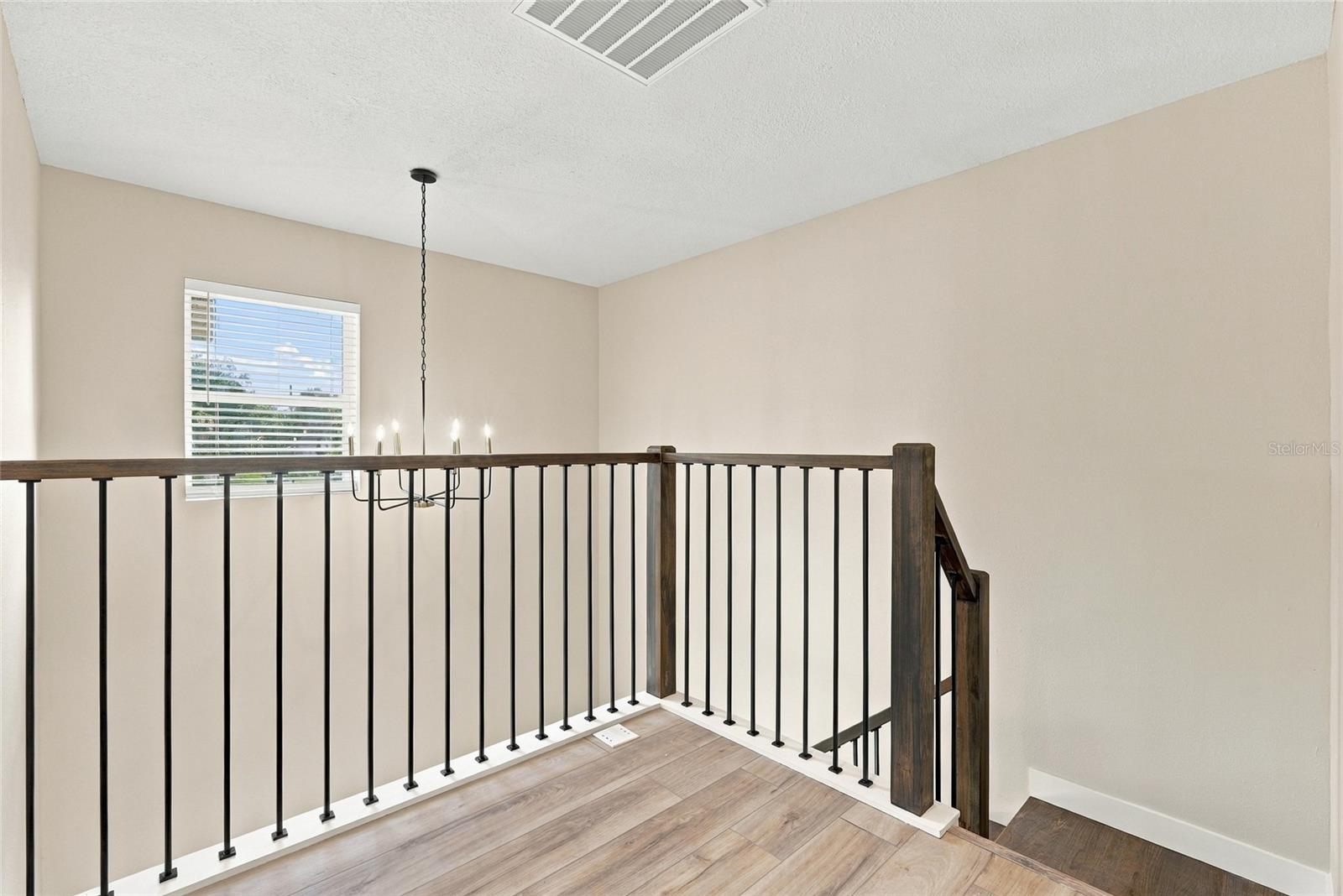 1002 E OSBORNE AVE — photo 11
