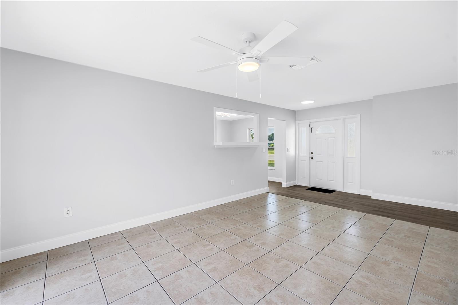 2918 SANDPOINTE DR — photo 2