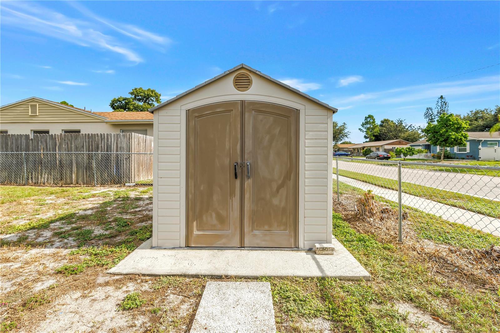 2918 SANDPOINTE DR — photo 37