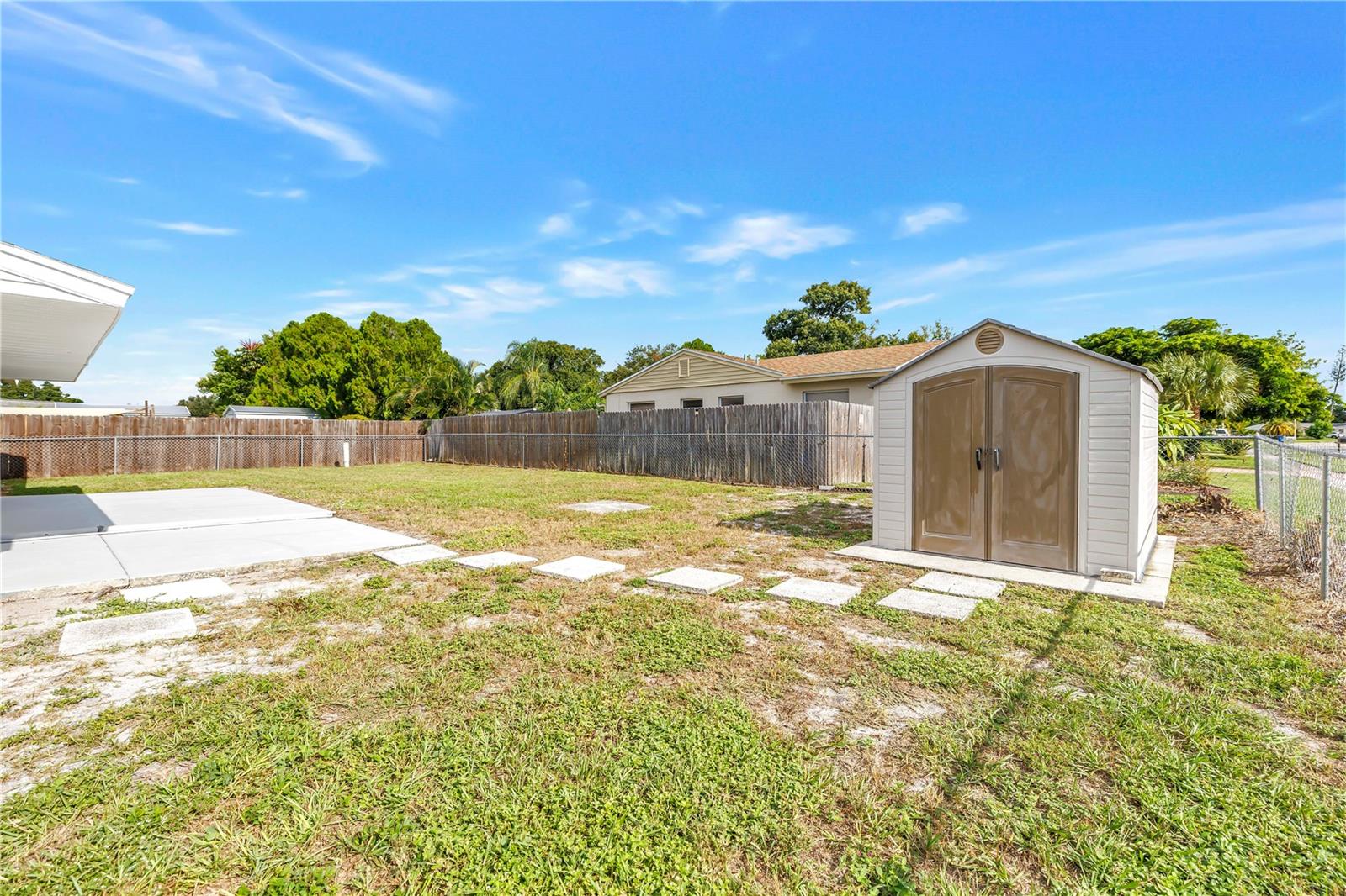 2918 SANDPOINTE DR — photo 41