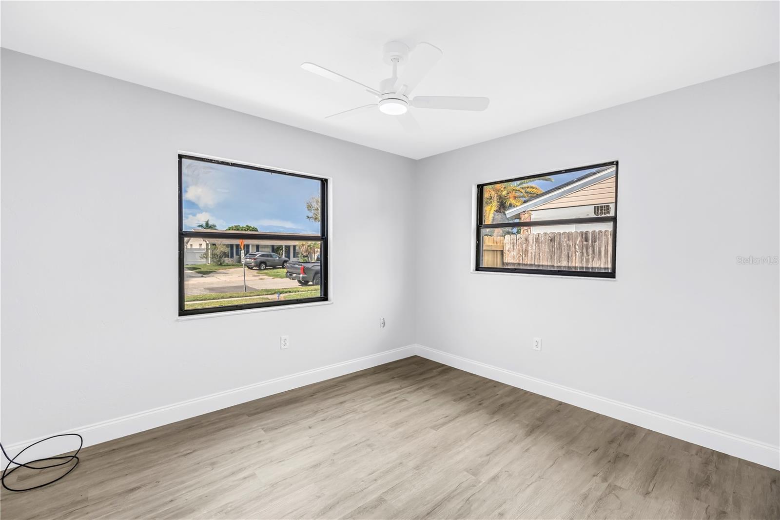 2918 SANDPOINTE DR — photo 21