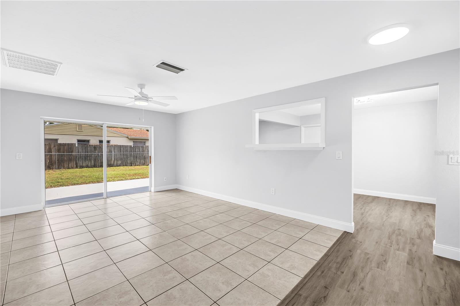2918 SANDPOINTE DR — photo 4