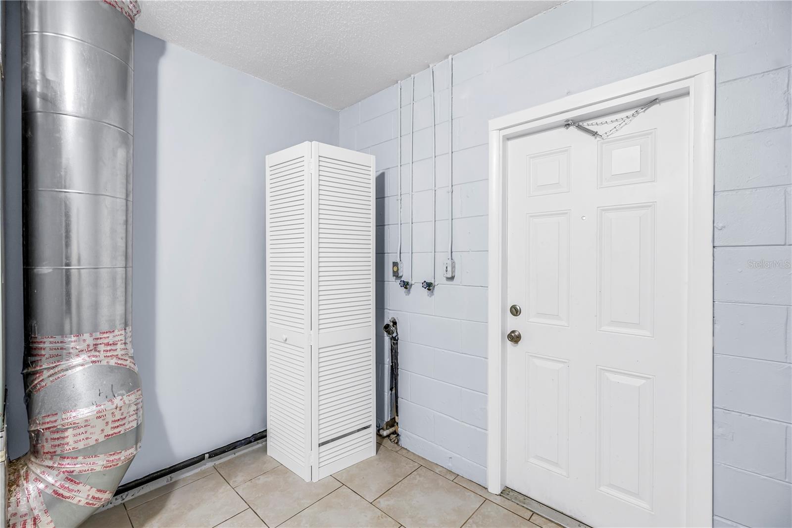 2918 SANDPOINTE DR — photo 29