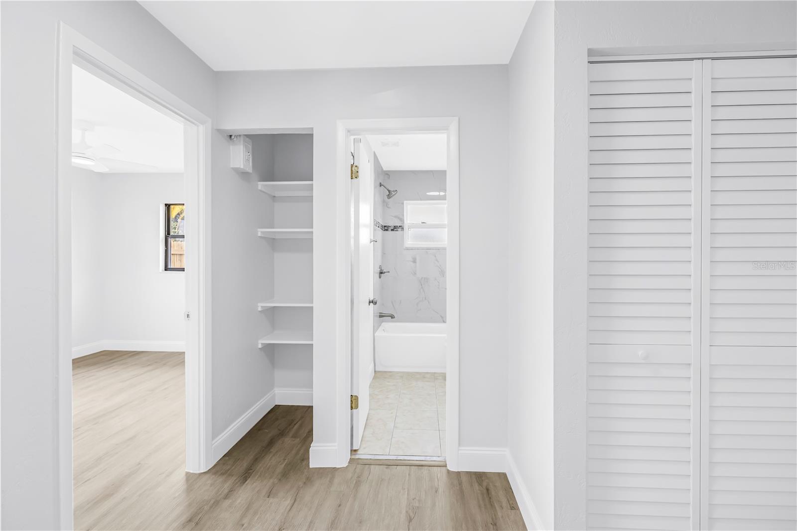 2918 SANDPOINTE DR — photo 24