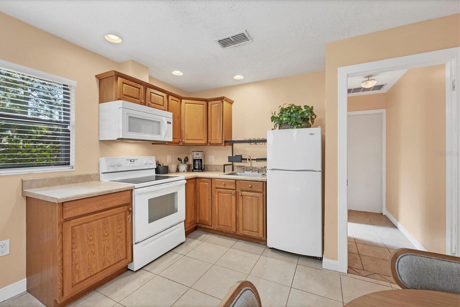 2703 FOREST KNOLL DR #B — photo 8