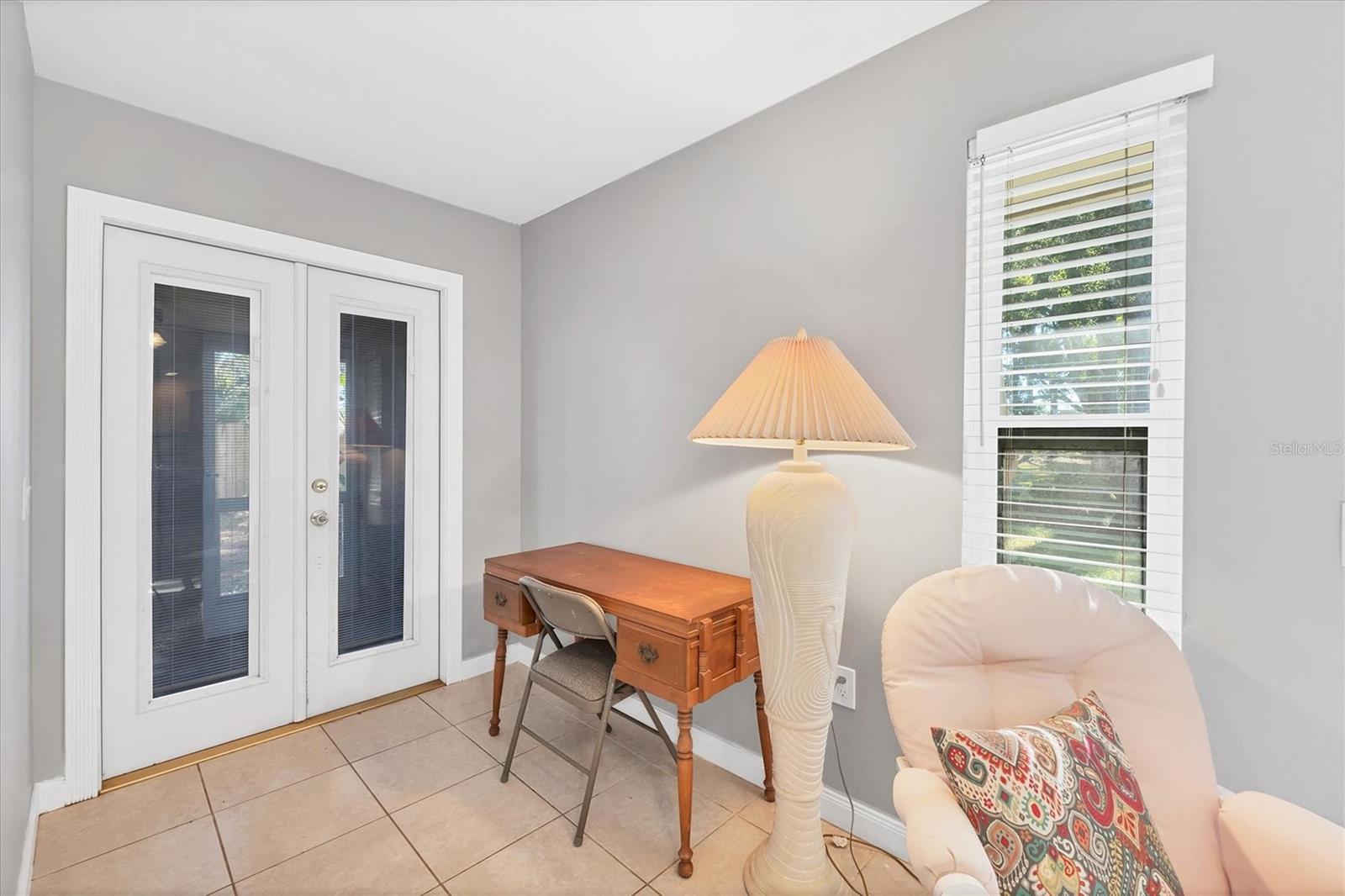 2703 FOREST KNOLL DR #B — photo 3