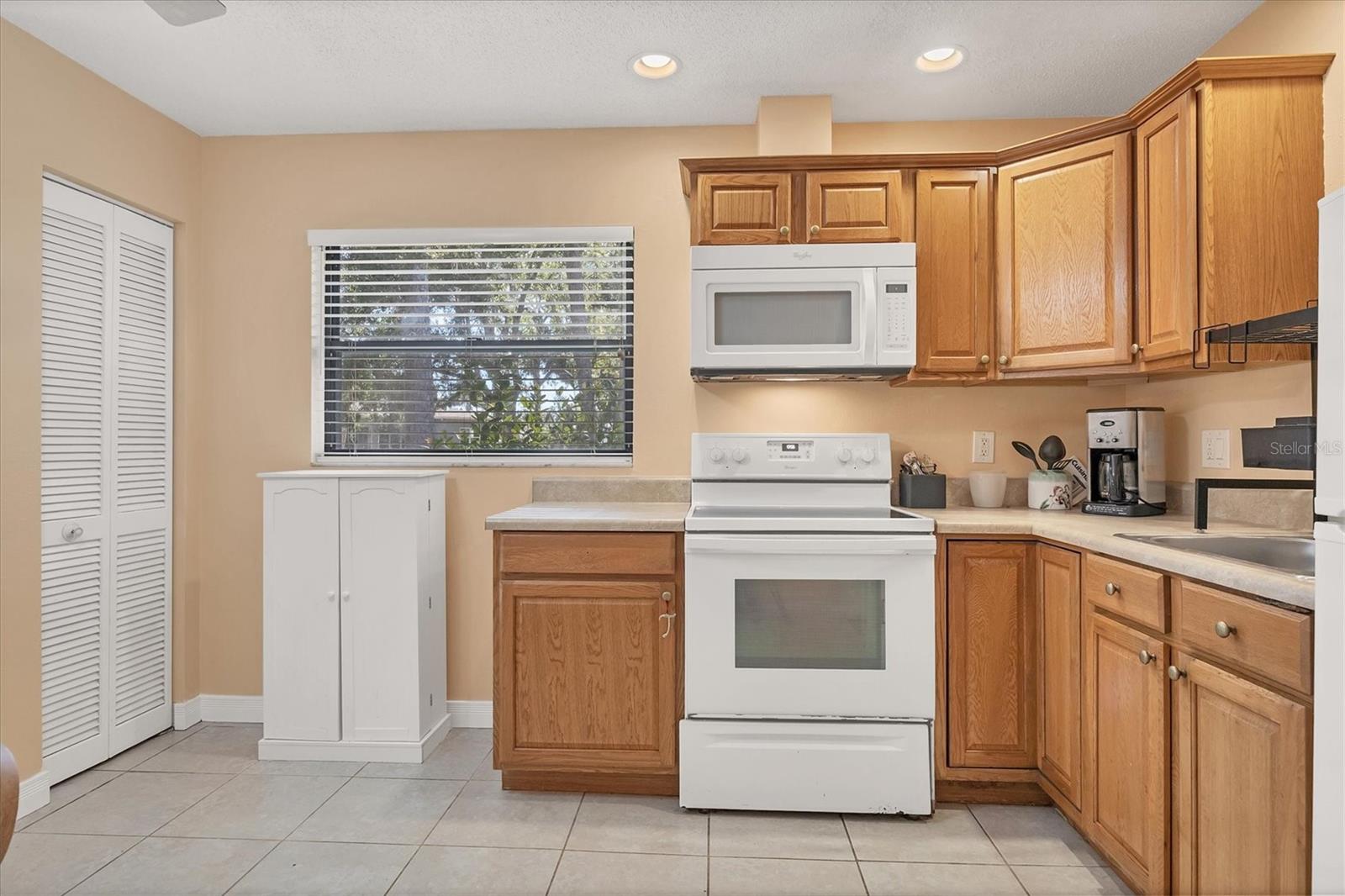 2703 FOREST KNOLL DR #B — photo 9