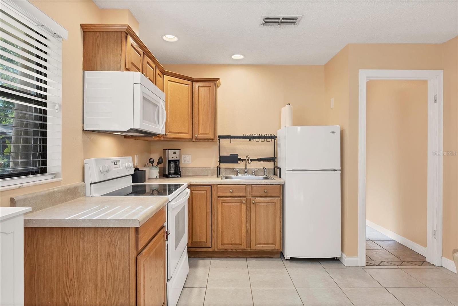 2703 FOREST KNOLL DR #B — photo 11