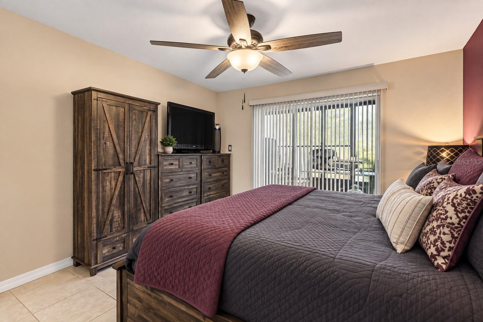 2438 ENTERPRISE RD #4 — photo 18