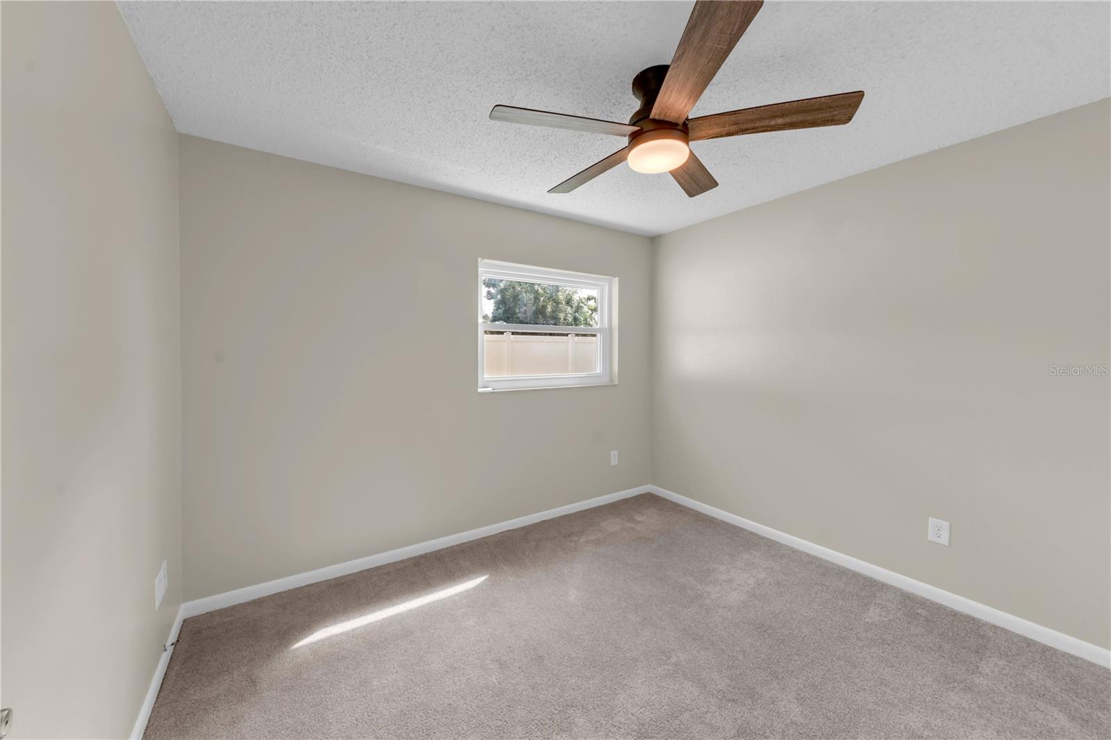 9602 HIDDEN OAKS CIR — photo 18