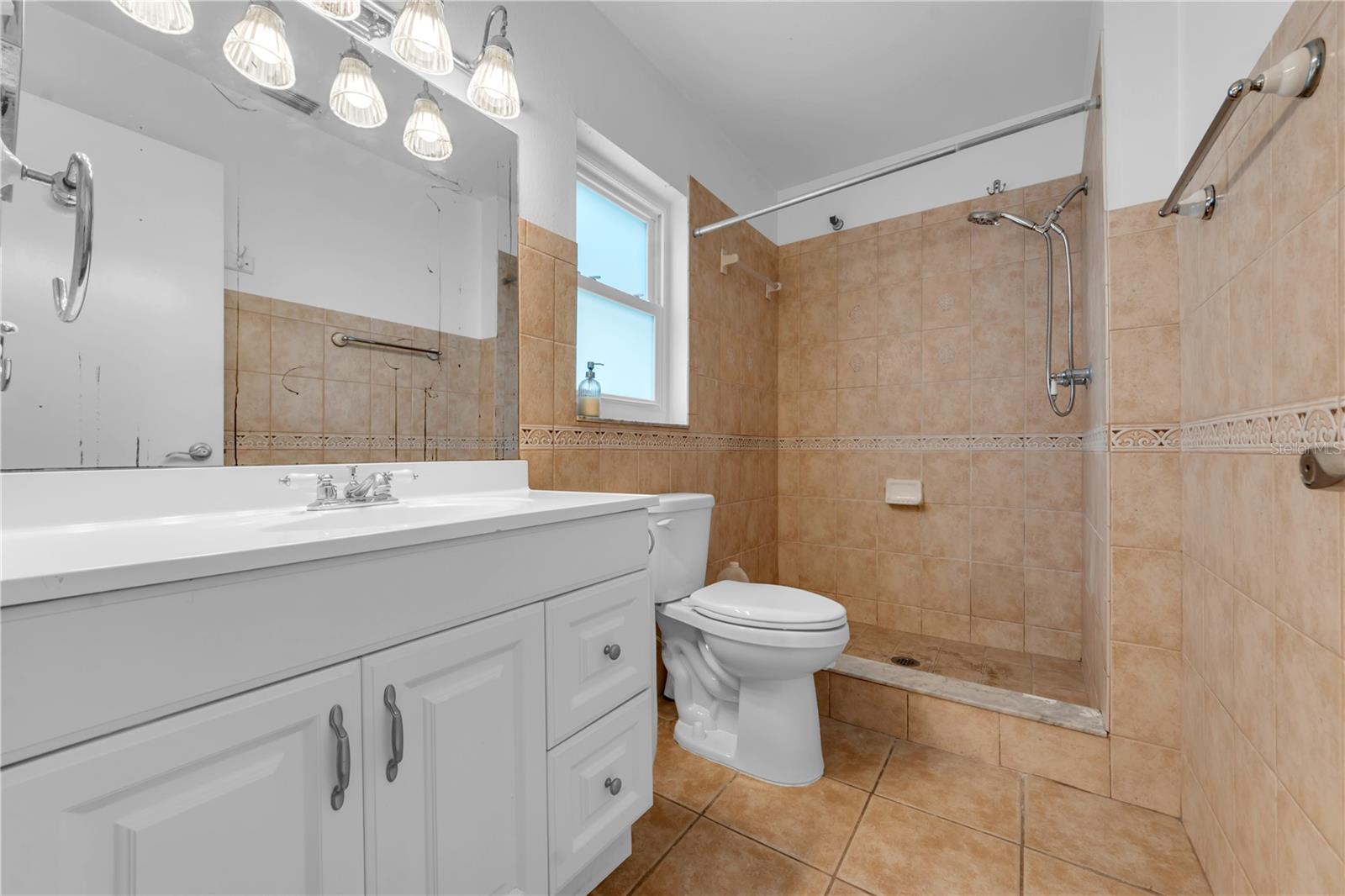 9602 HIDDEN OAKS CIR — photo 16