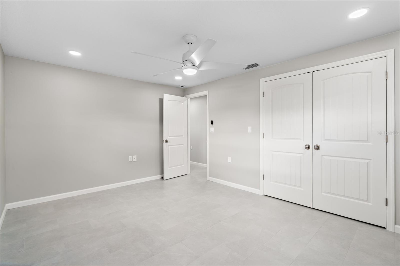 4105 TOPSAIL DR — photo 28