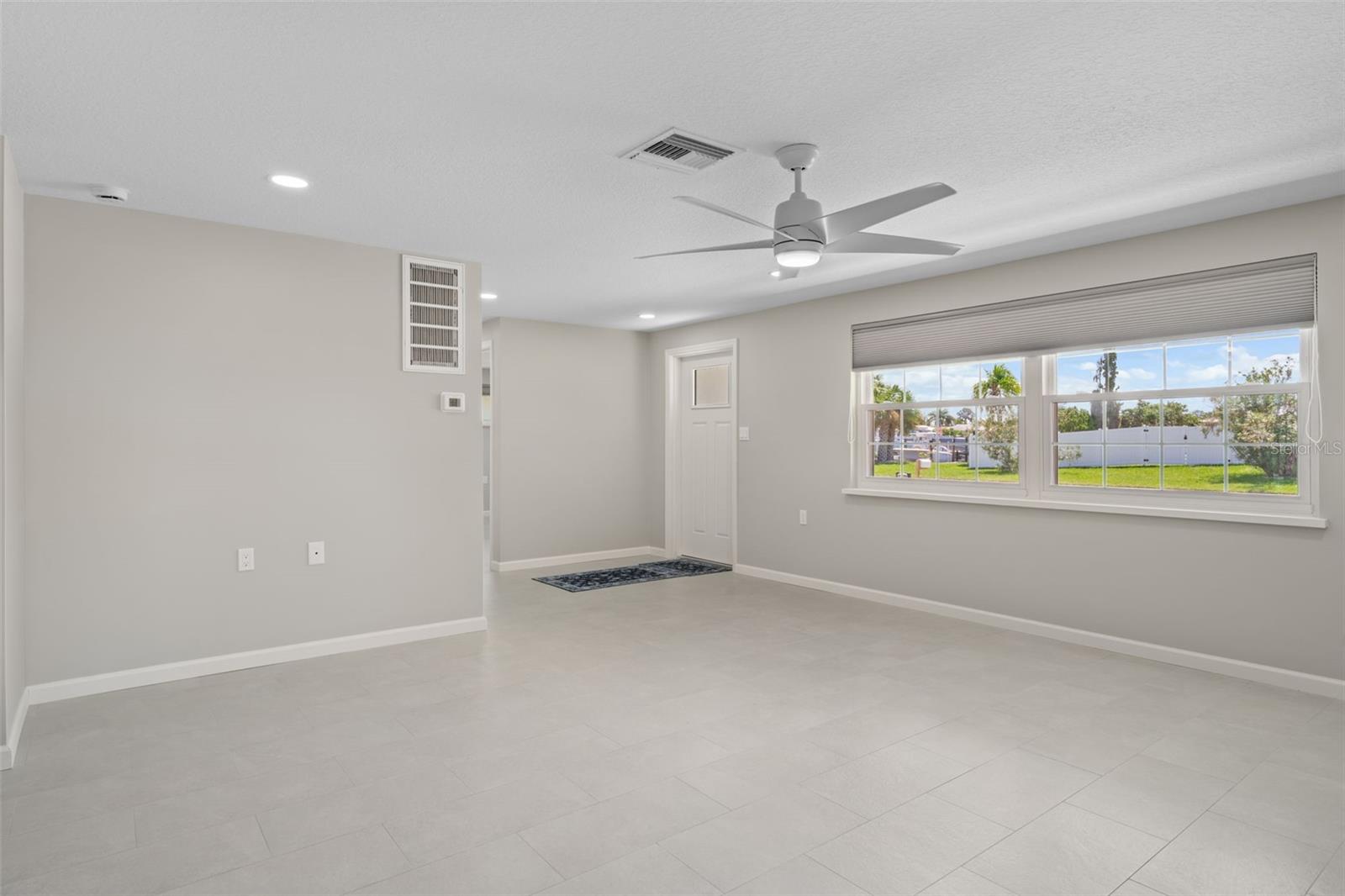 4105 TOPSAIL DR — photo 9