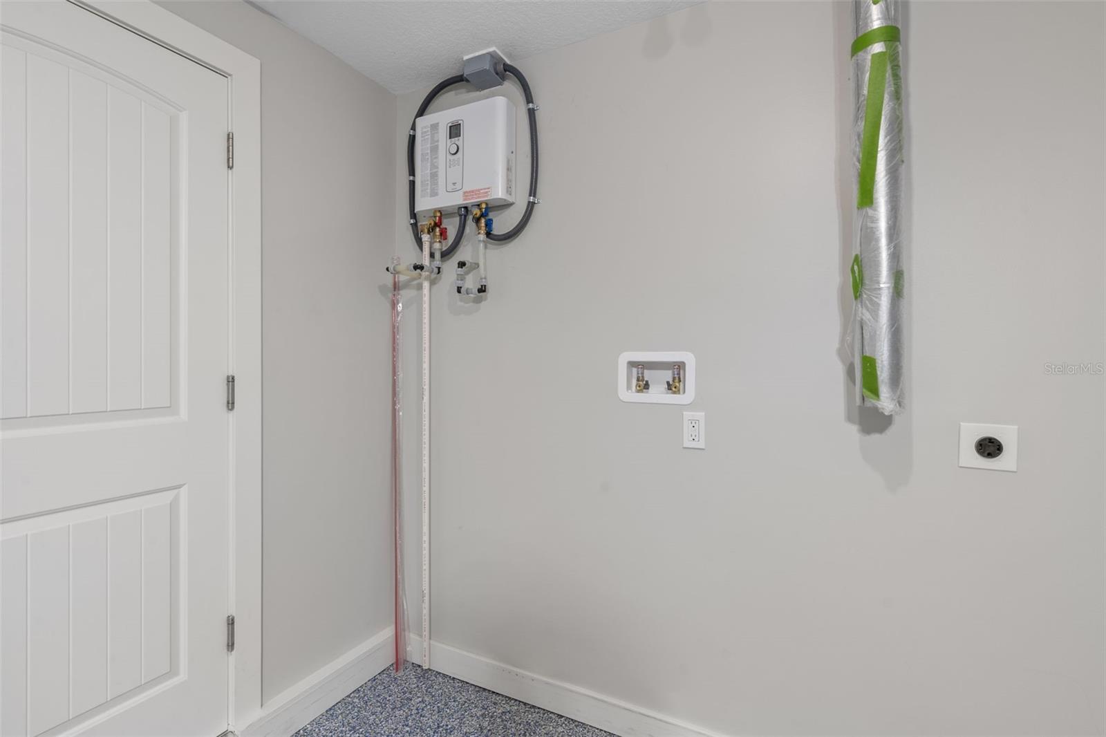 4105 TOPSAIL DR — photo 35