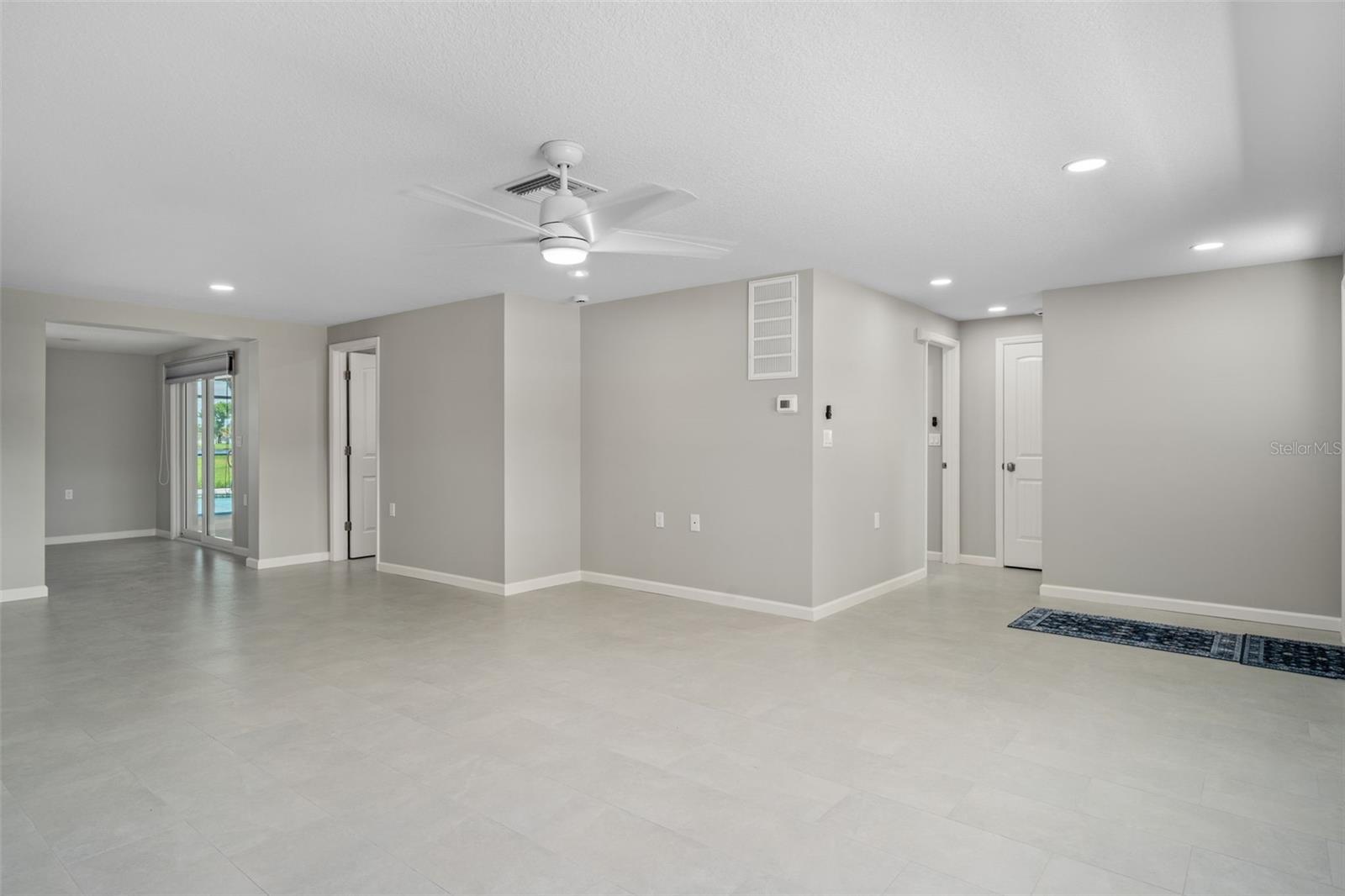4105 TOPSAIL DR — photo 8
