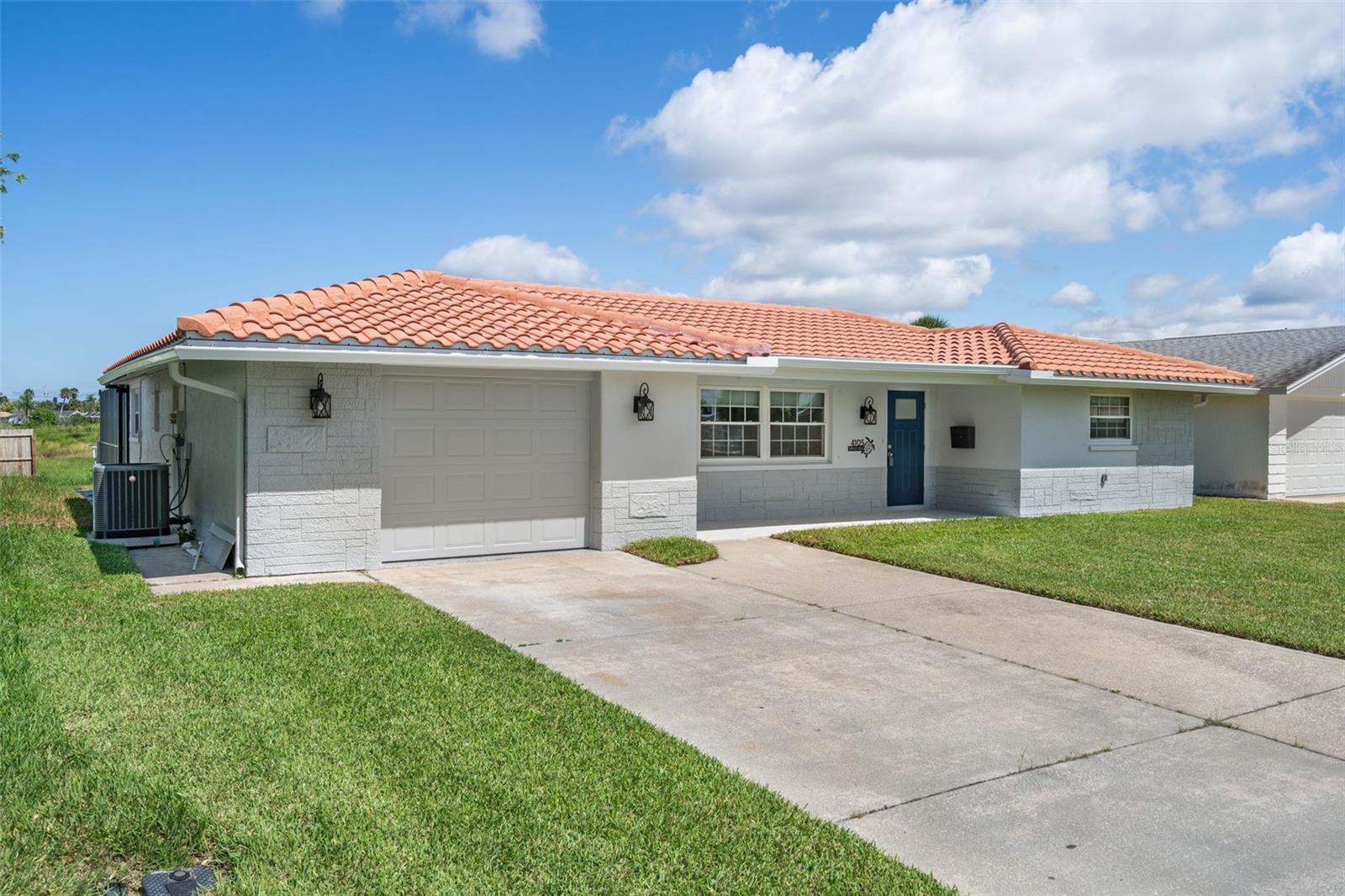 4105 TOPSAIL DR — photo 2