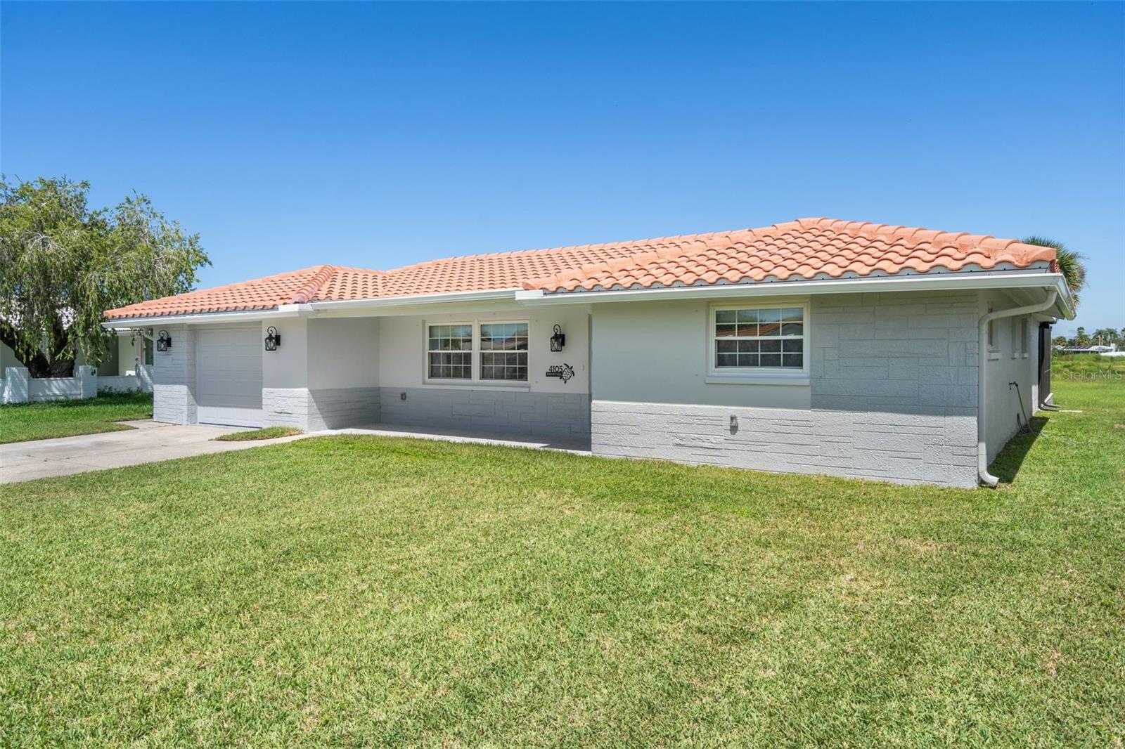 4105 TOPSAIL DR — photo 3