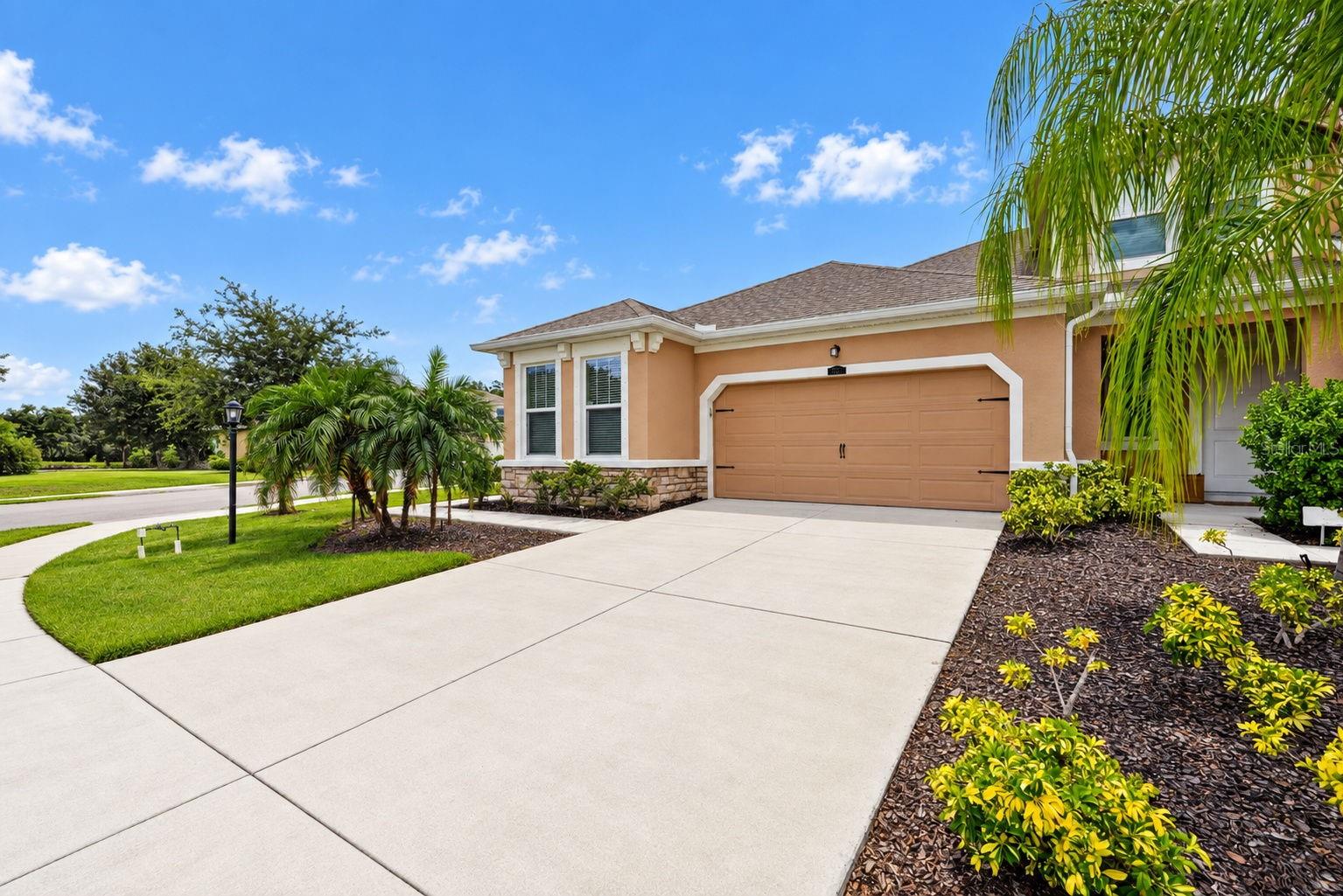 11511 ROLLING GREEN DR — photo 55