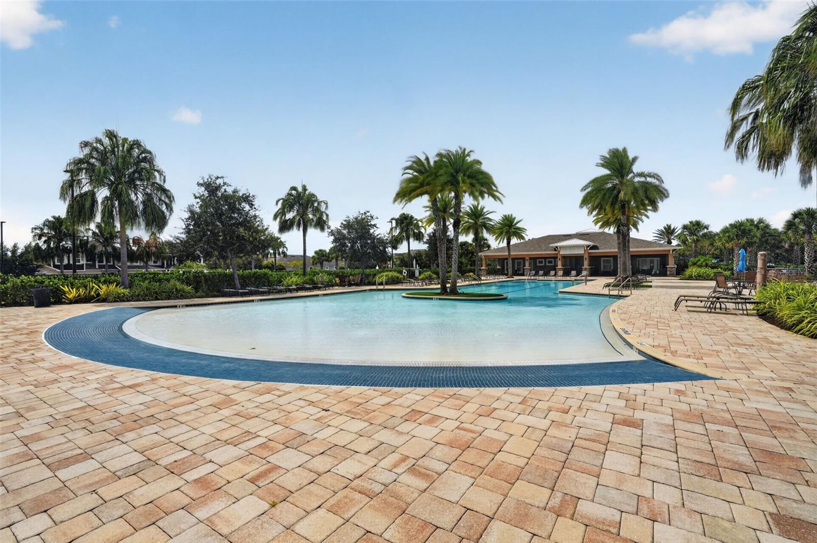 11511 ROLLING GREEN DR — photo 36