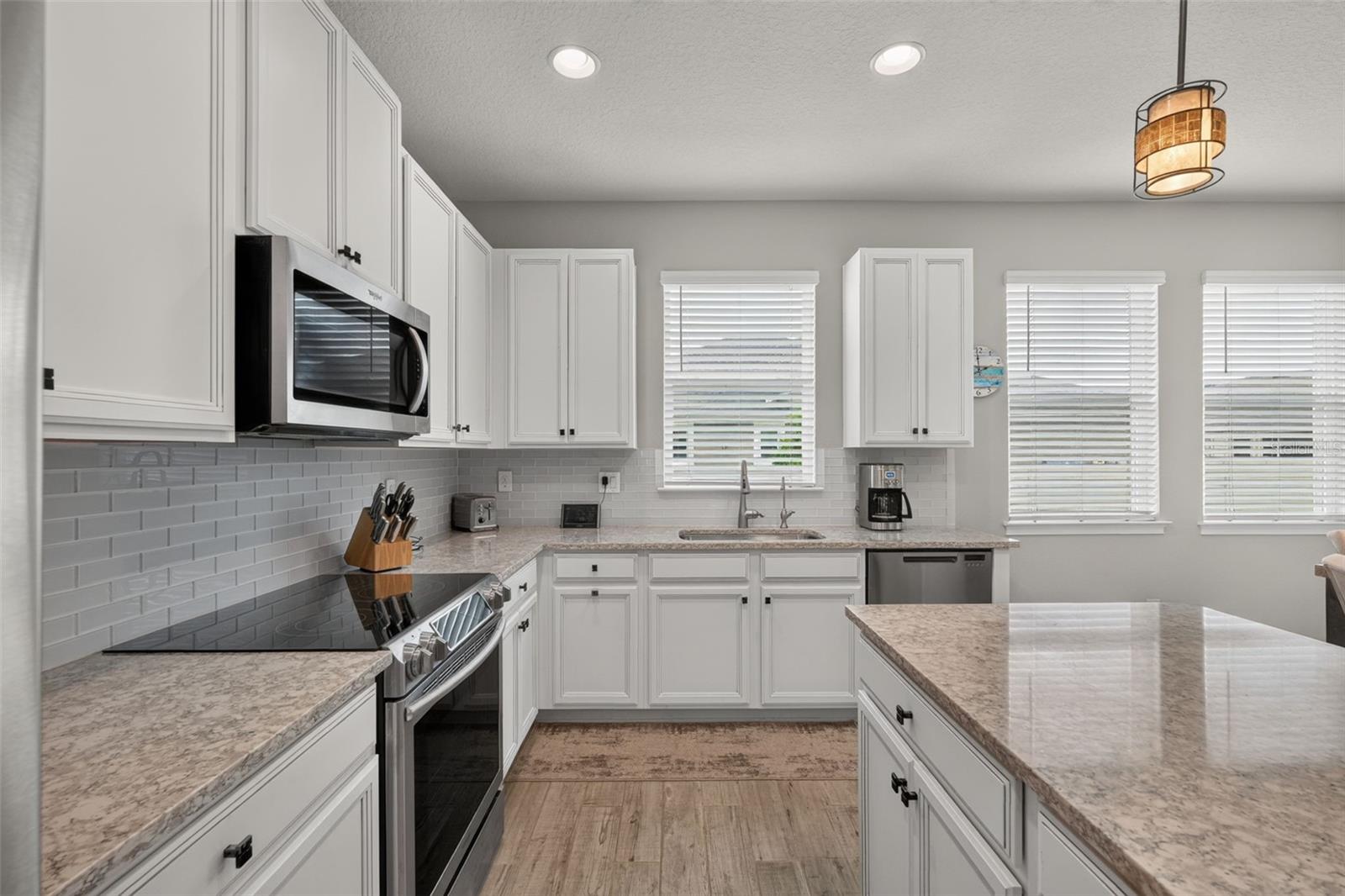 11511 ROLLING GREEN DR — photo 11