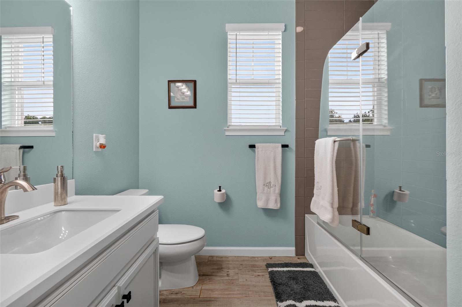11511 ROLLING GREEN DR — photo 19