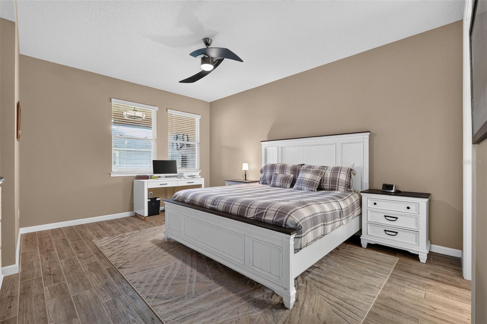 11511 ROLLING GREEN DR — photo 22
