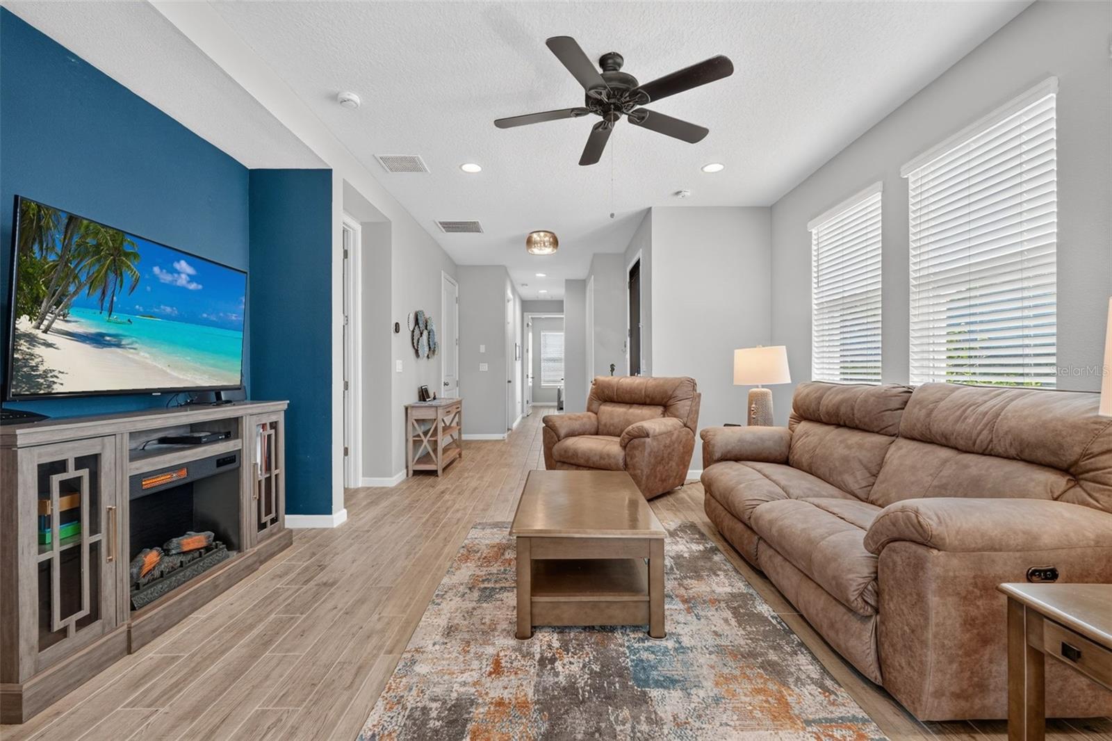11511 ROLLING GREEN DR — photo 7