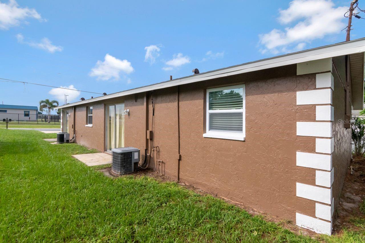 5374/5376 SCHOOL RD — photo 37