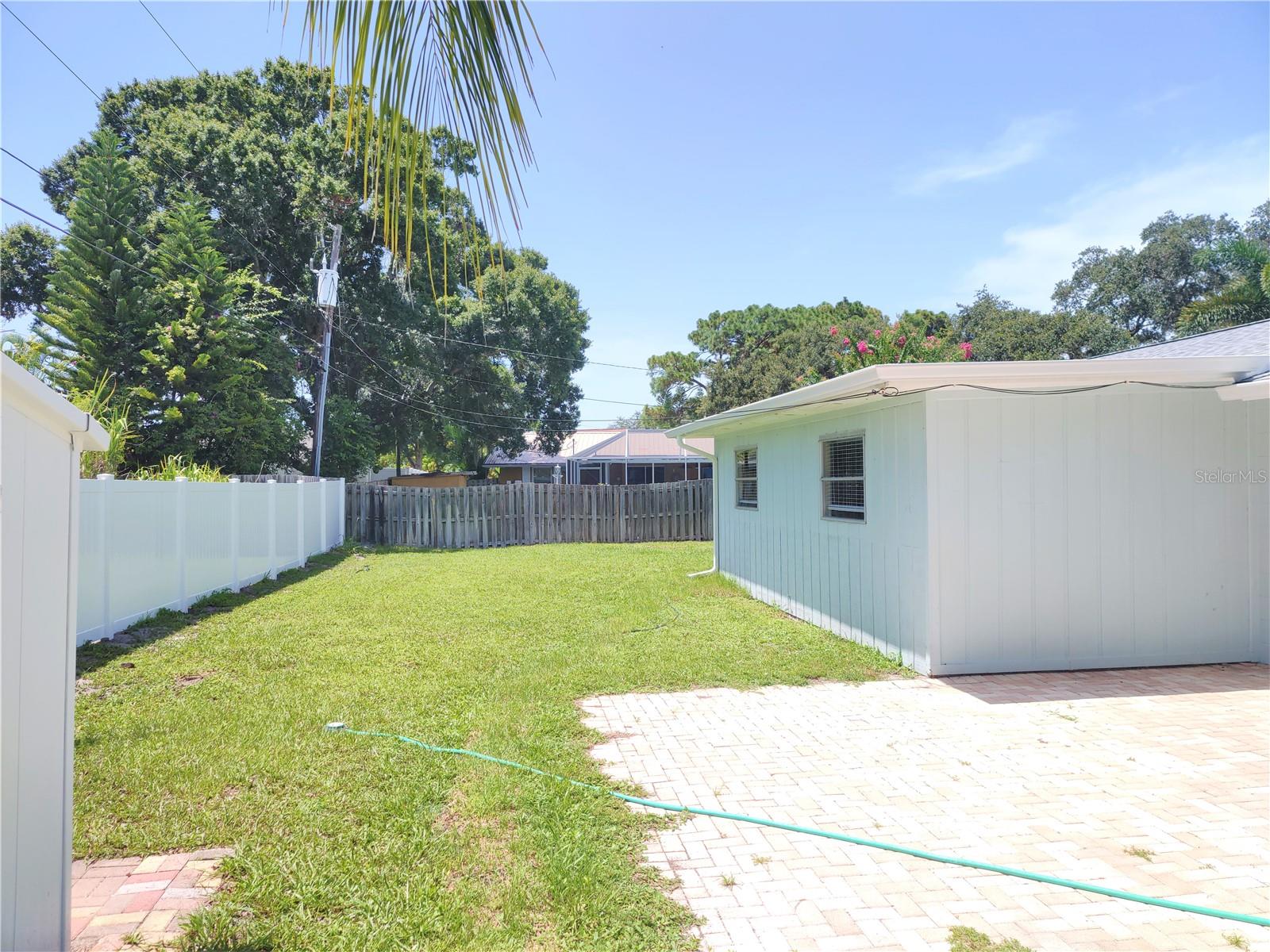 2551 YUCCA RD — photo 37