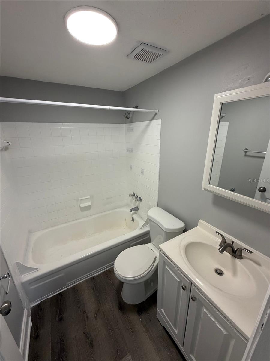 8019 EMI ANN LN — photo 5