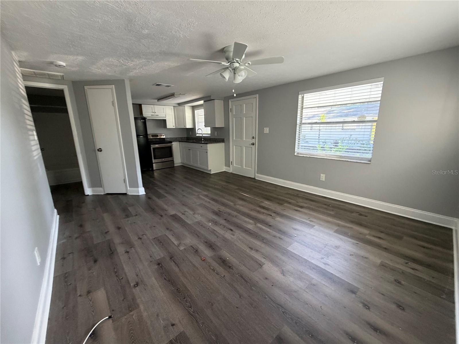 8019 EMI ANN LN — photo 3