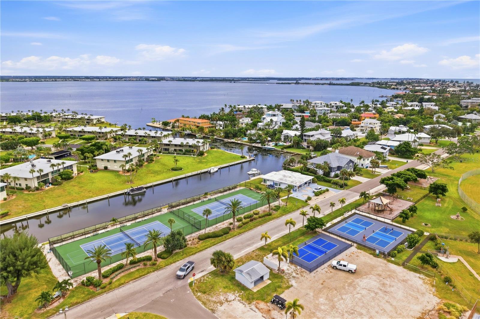 28 SEASIDE CT — photo 48