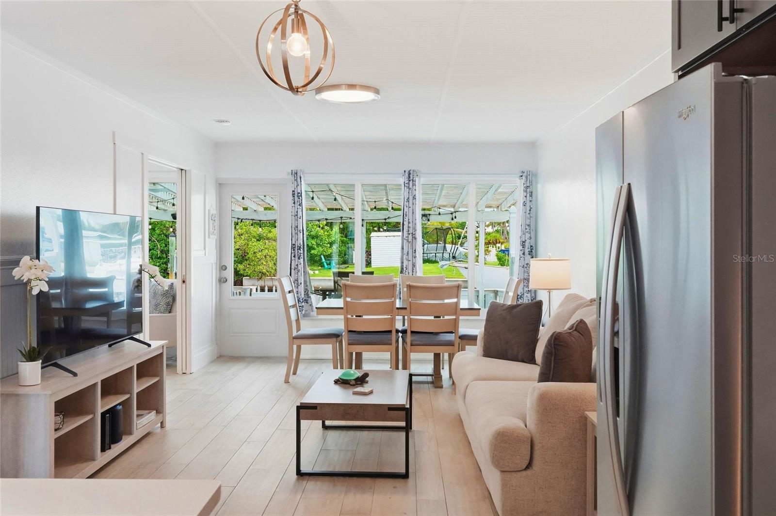28 SEASIDE CT — photo 10
