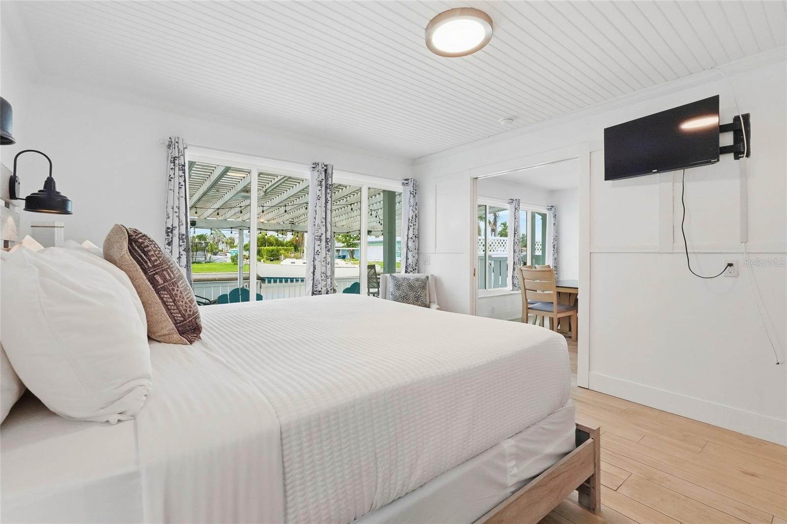 28 SEASIDE CT — photo 23