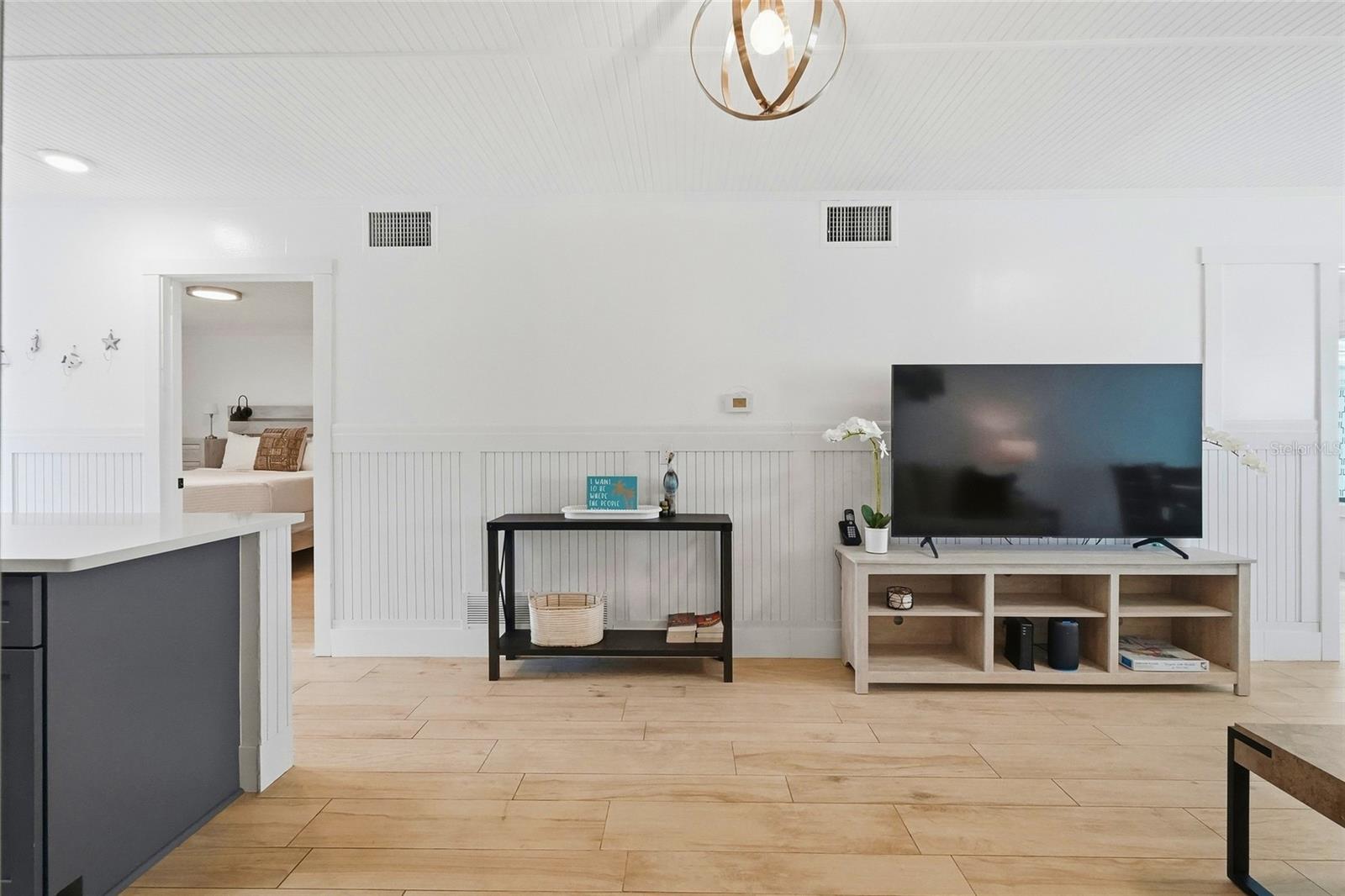28 SEASIDE CT — photo 12