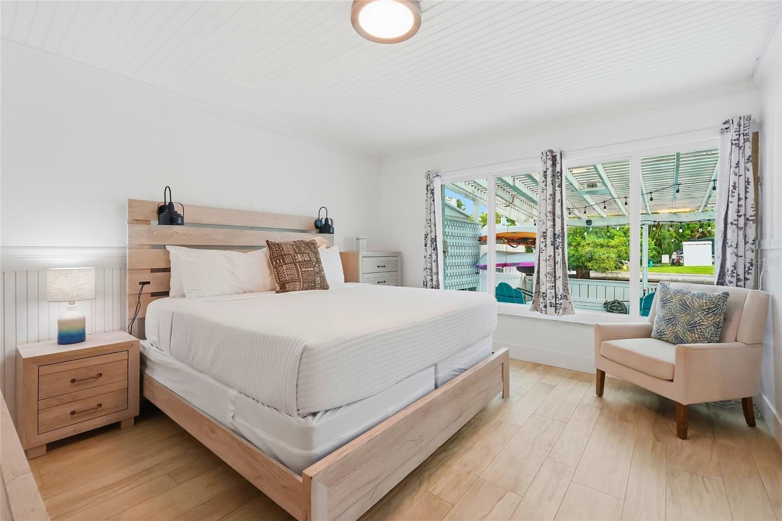 28 SEASIDE CT — photo 18