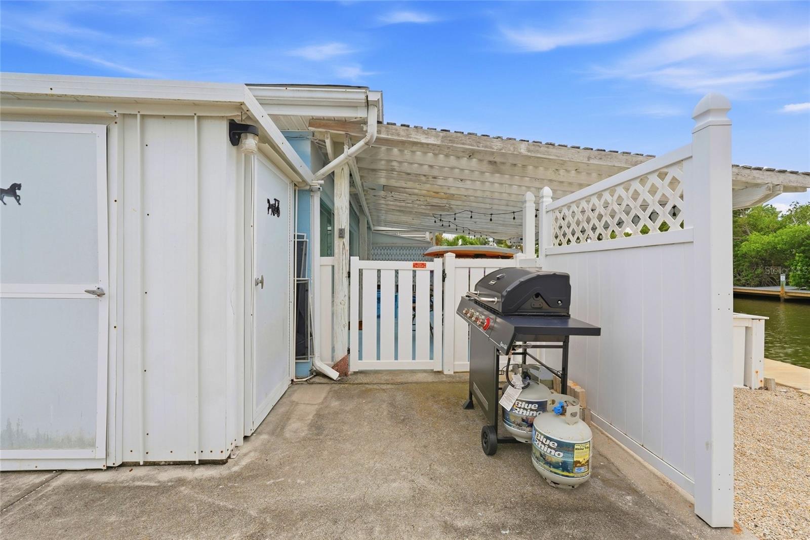 28 SEASIDE CT — photo 39