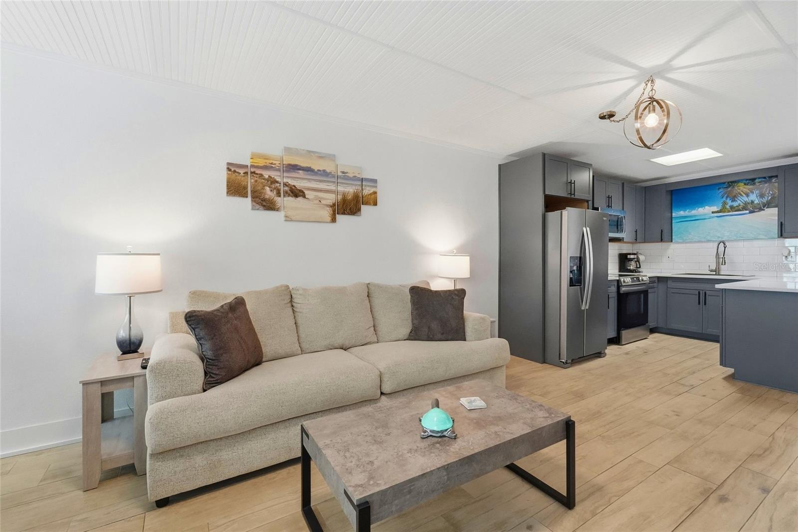 28 SEASIDE CT — photo 16
