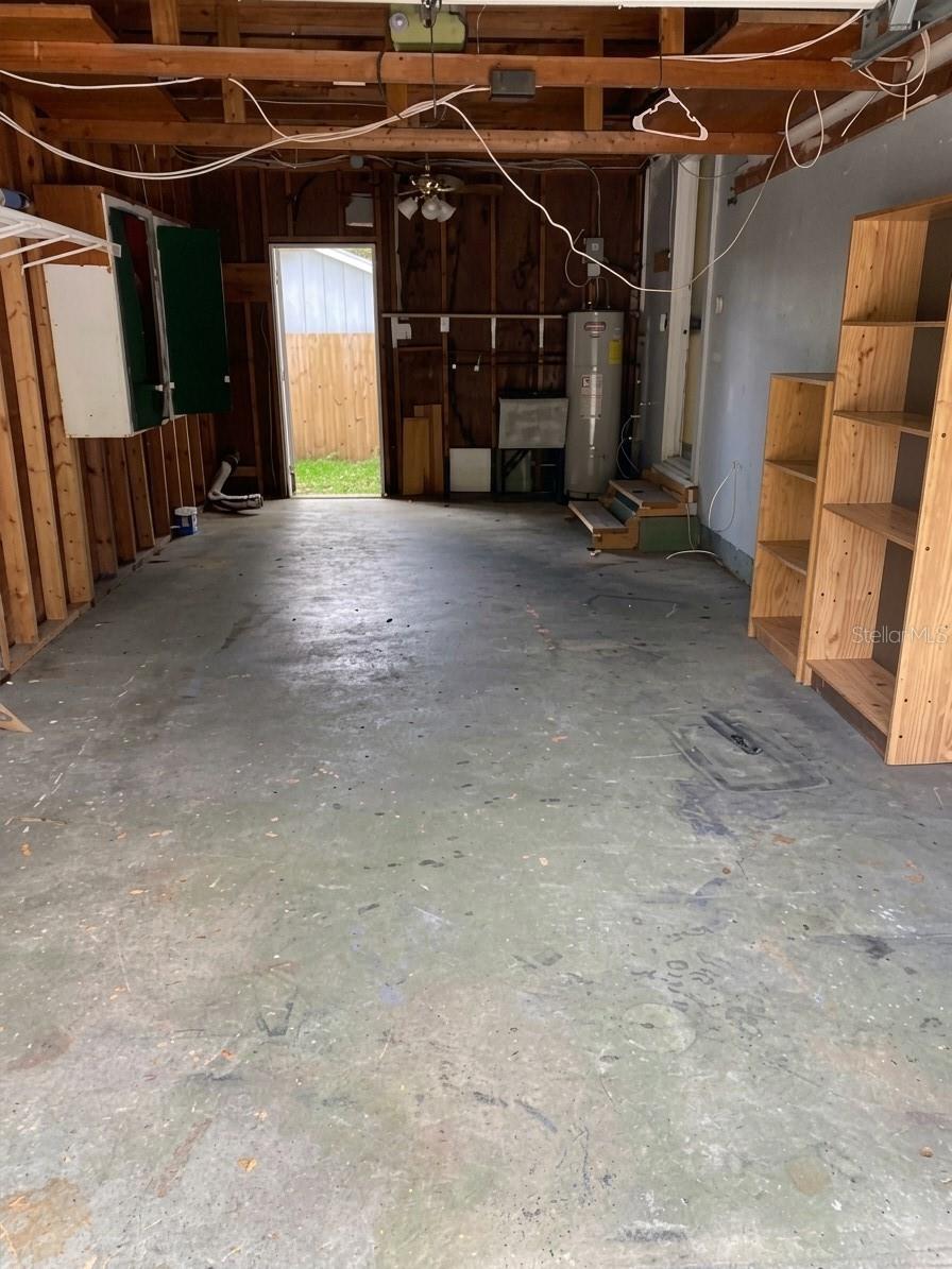 211 4TH PL SW — photo 15