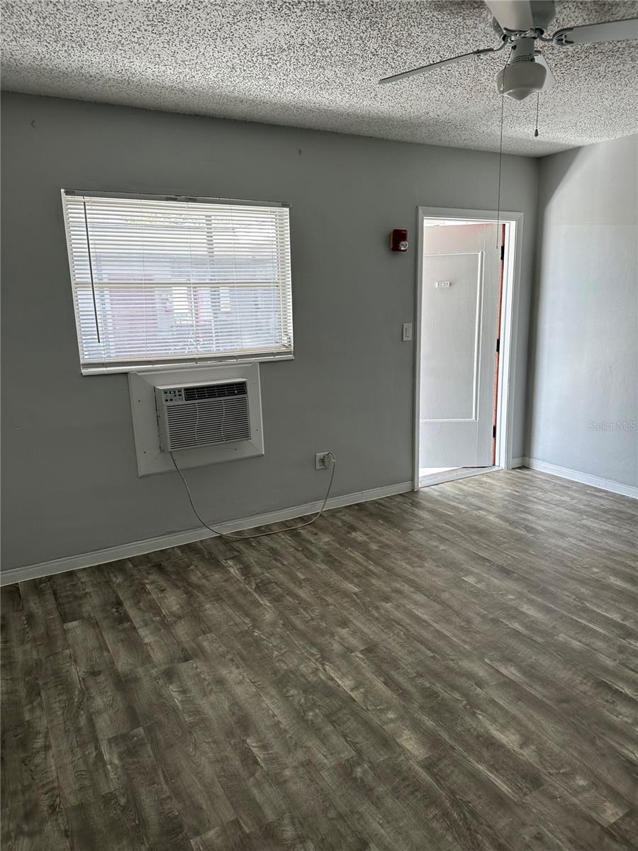 865 5TH AVE N #13 — photo 2
