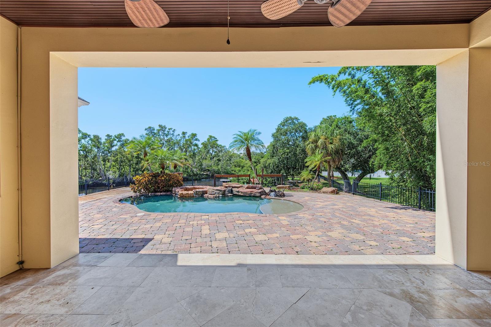 3143 PINEVIEW DR — photo 43