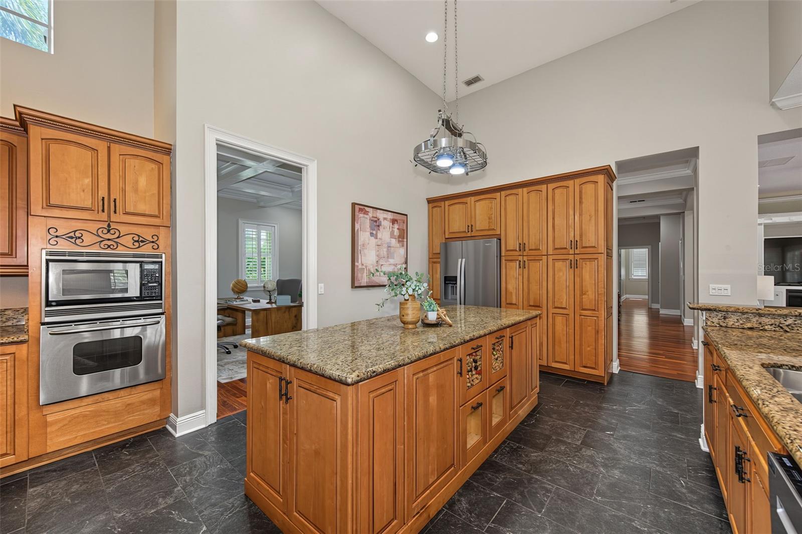 3143 PINEVIEW DR — photo 15