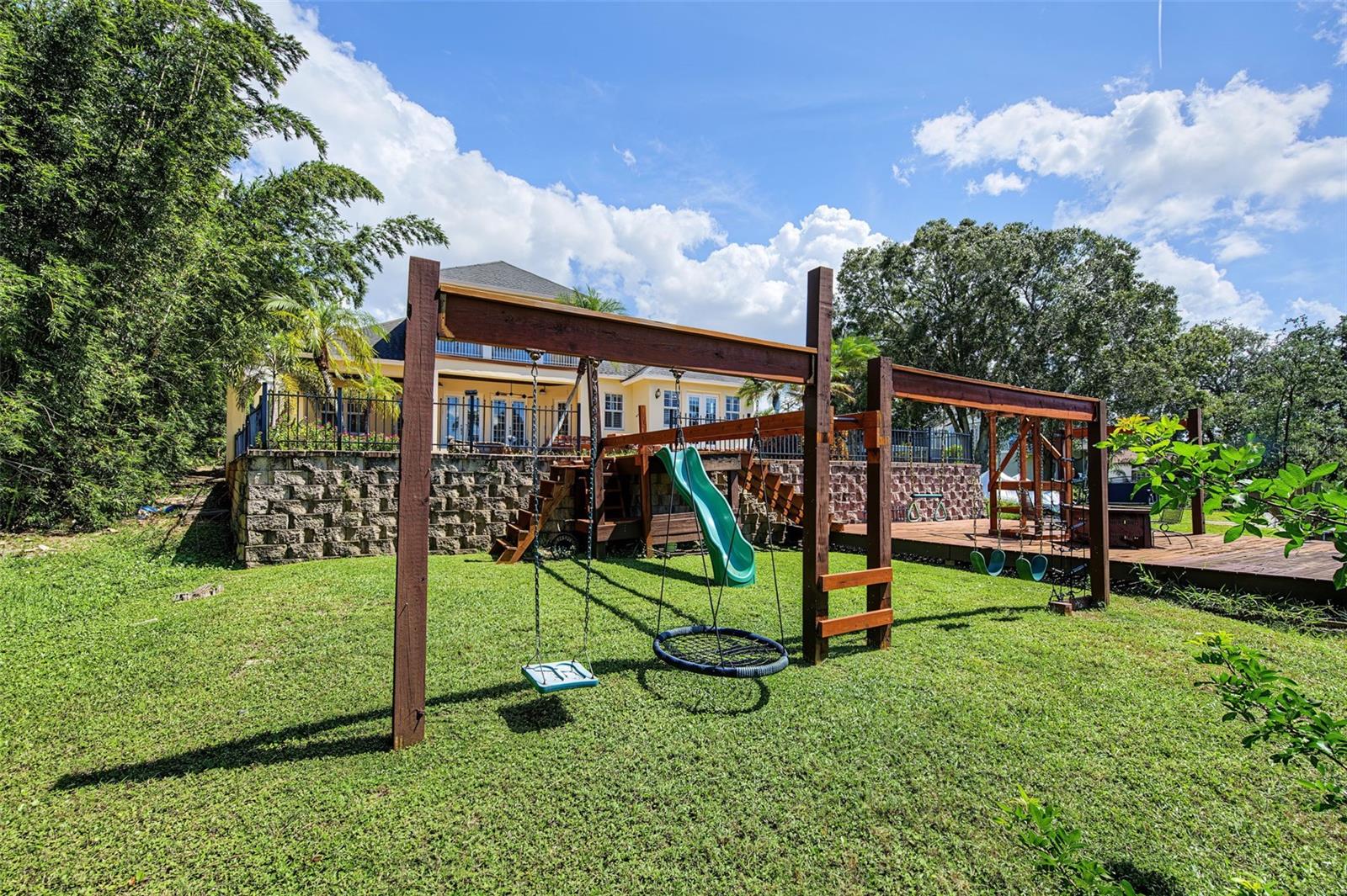 3143 PINEVIEW DR — photo 54