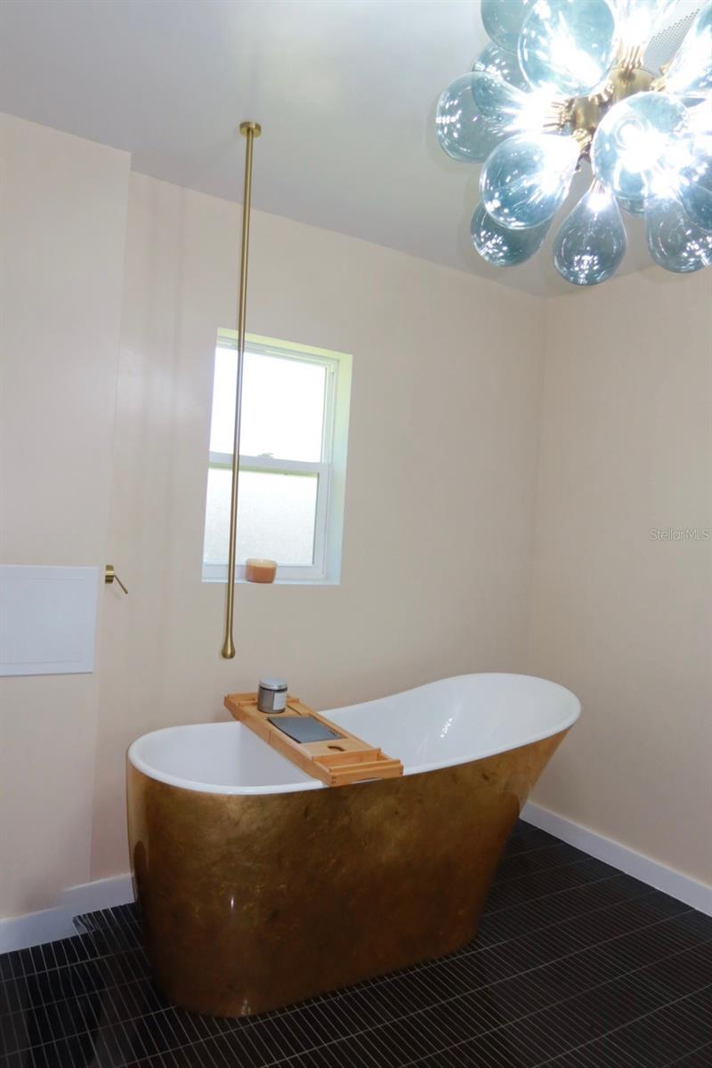 2518 HICKORY CT — photo 44