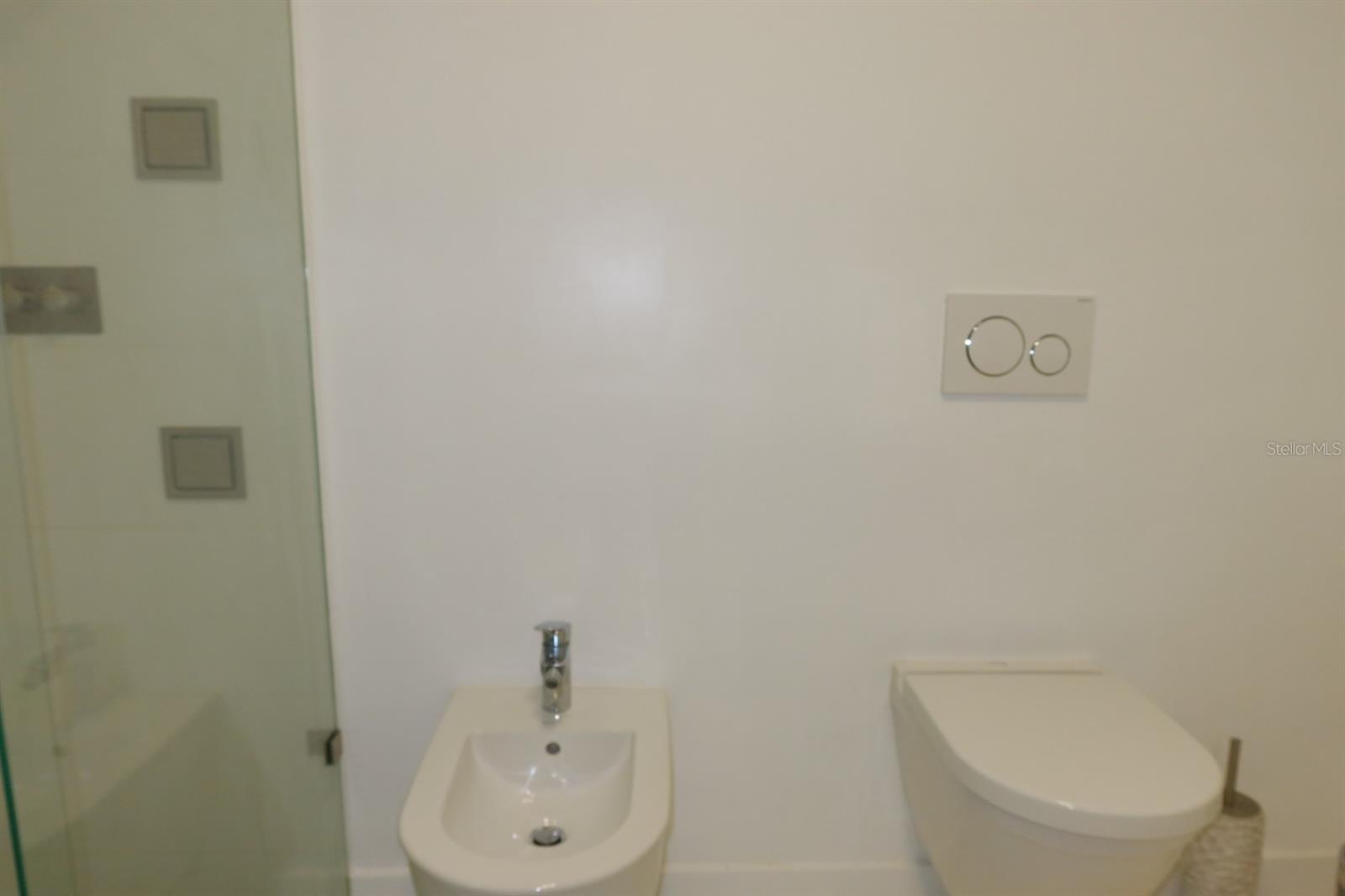 2518 HICKORY CT — photo 71