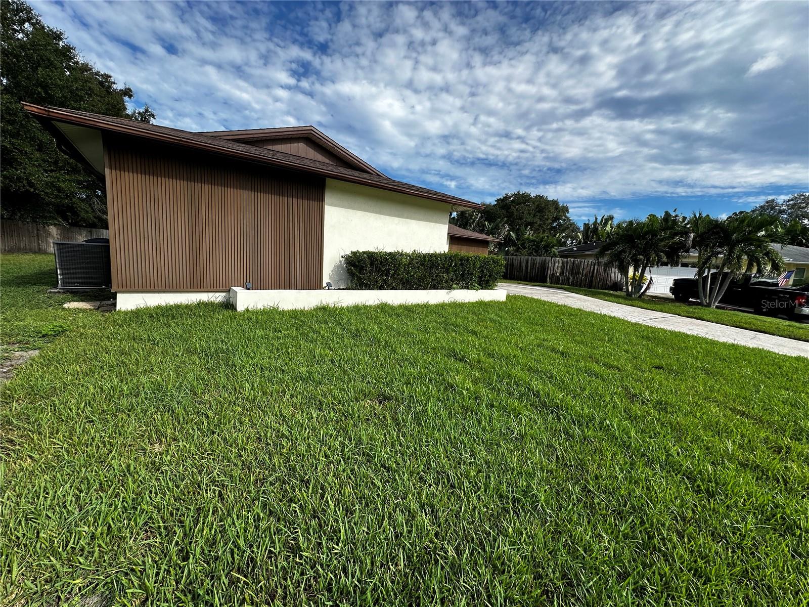 2518 HICKORY CT — photo 76