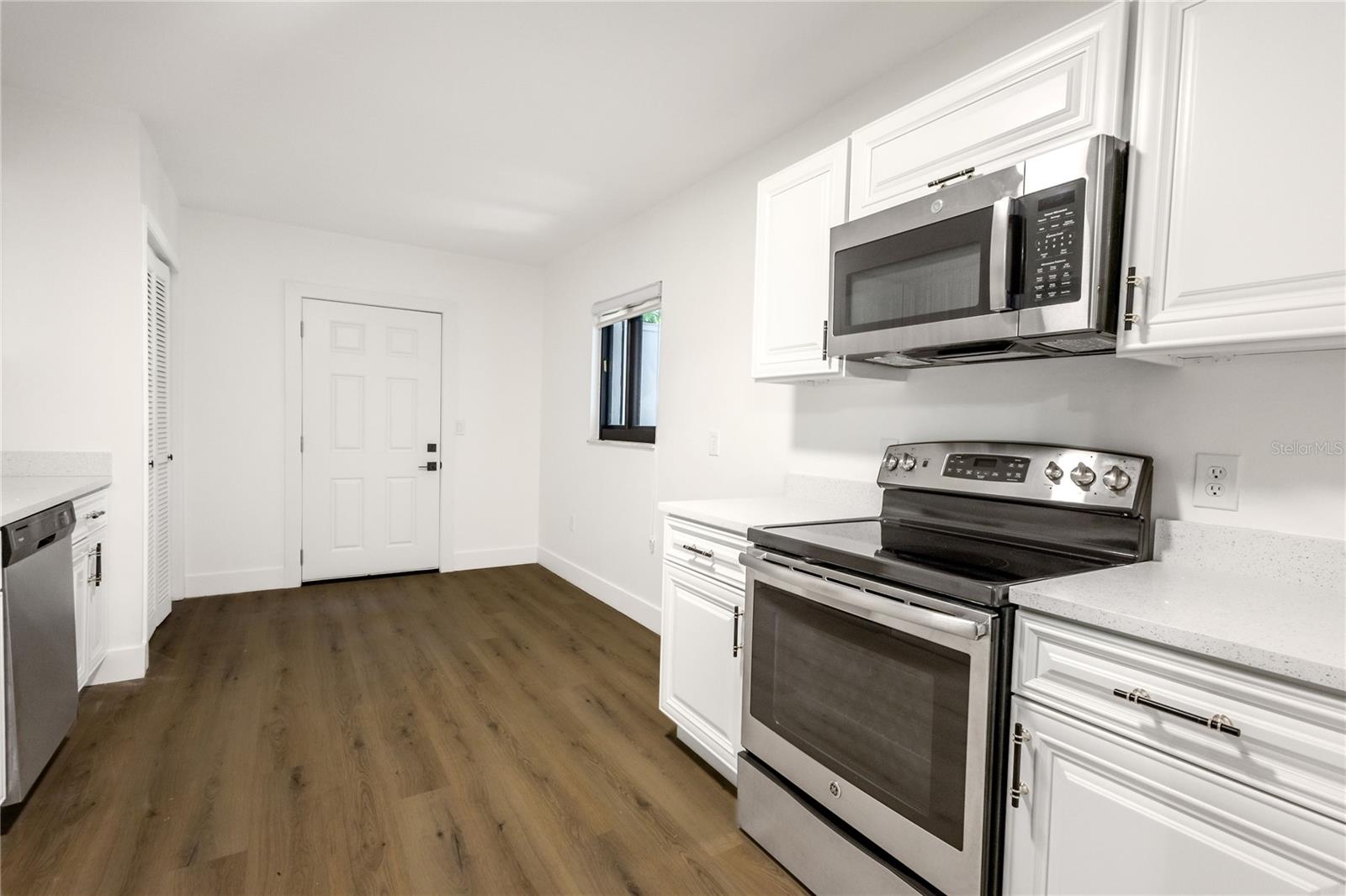 307 GLEN BURNIE AVE — photo 5