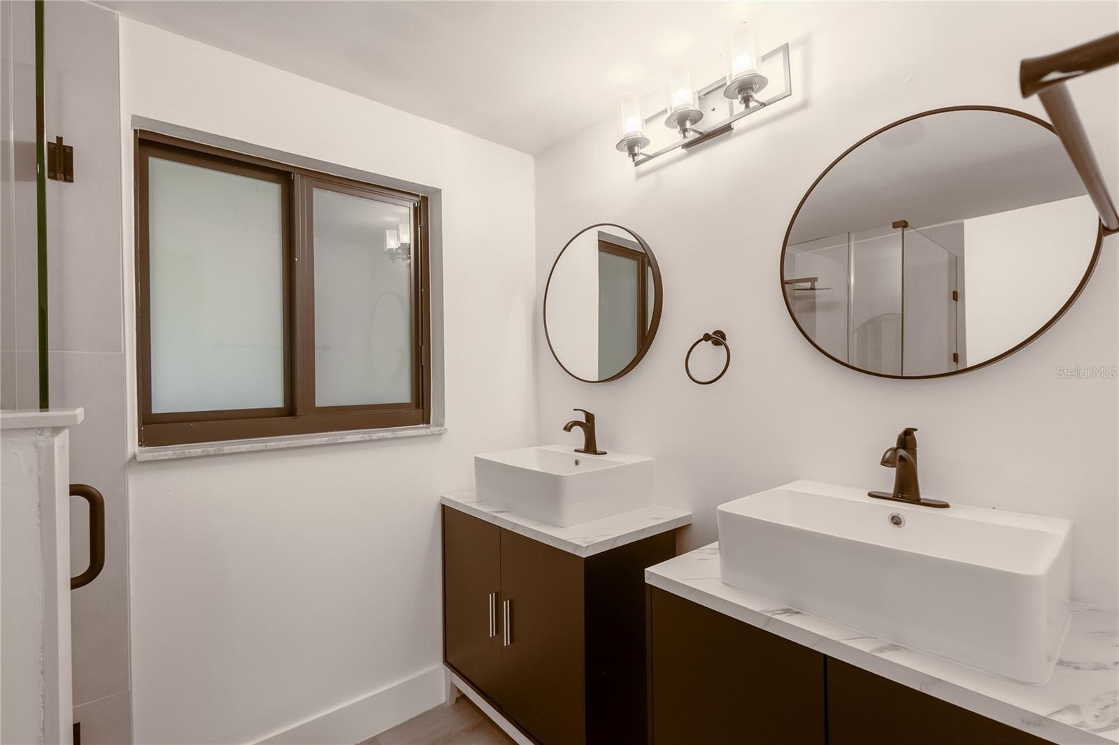 307 GLEN BURNIE AVE — photo 6